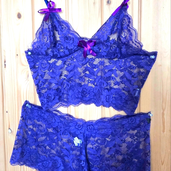 Wemons Naughty Nighty - Picture 2 of 2